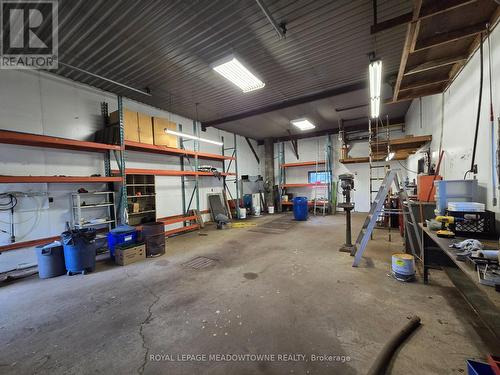 4958 Wellington Road 125, Erin, ON - Indoor Photo Showing Garage