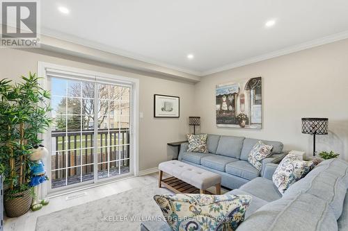 123 - 3480 Upper Middle Road, Burlington, ON - Indoor Photo Showing Living Room