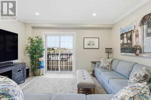 123 - 3480 Upper Middle Road, Burlington, ON - Indoor Photo Showing Living Room
