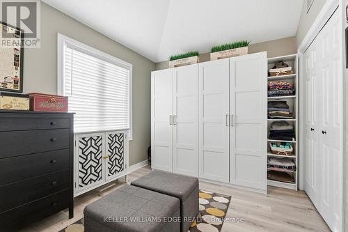 123 - 3480 Upper Middle Road, Burlington, ON - Indoor