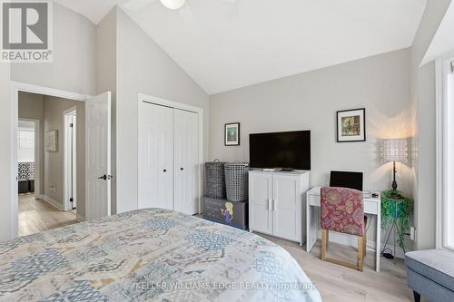 123 - 3480 Upper Middle Road, Burlington, ON - Indoor Photo Showing Bedroom