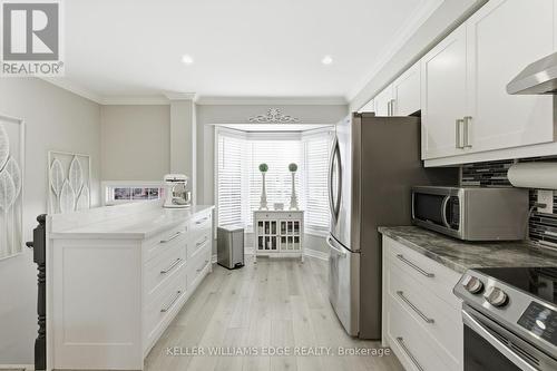 123 - 3480 Upper Middle Road, Burlington, ON - Indoor Photo Showing Kitchen