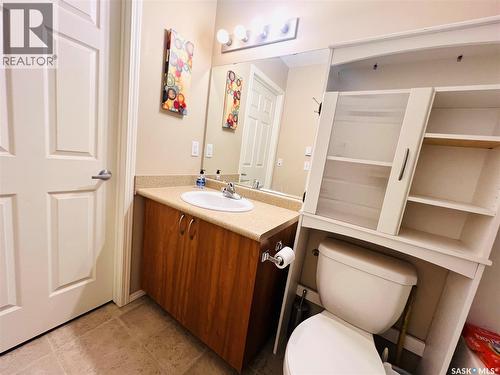 323 700 Battleford Trail, Swift Current, SK - Indoor Photo Showing Bathroom