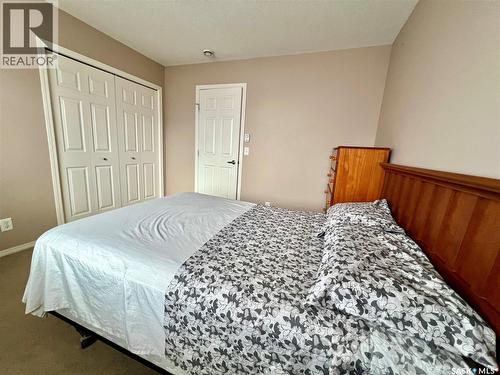 323 700 Battleford Trail, Swift Current, SK - Indoor Photo Showing Bedroom