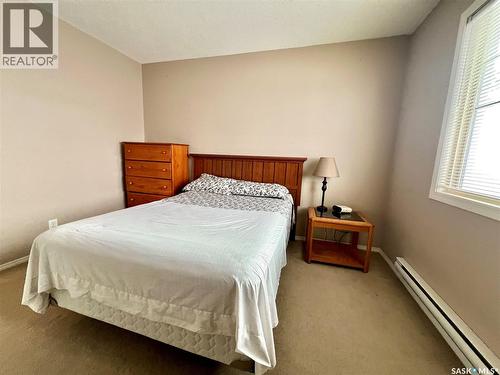 323 700 Battleford Trail, Swift Current, SK - Indoor Photo Showing Bedroom