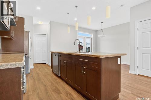 4125 Green Olive Way E, Regina, SK - Indoor Photo Showing Kitchen With Upgraded Kitchen