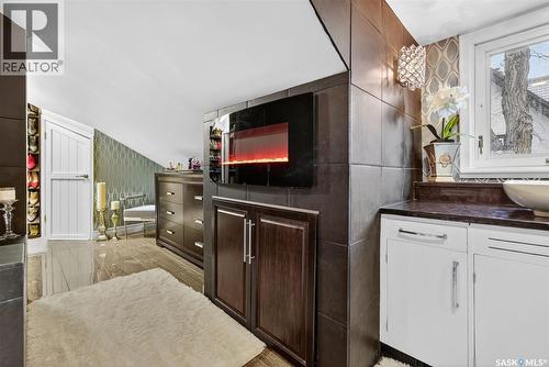 3002 Albert Street, Regina, SK - Indoor