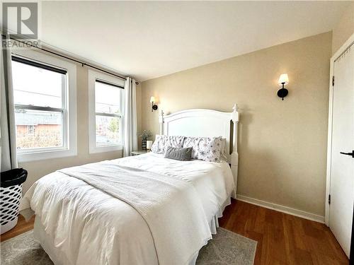 2861 Raymond Street, Greater Sudbury, ON - Indoor Photo Showing Bedroom