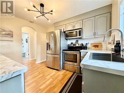 2861 Raymond Street, Greater Sudbury, ON - Indoor Photo Showing Kitchen With Stainless Steel Kitchen