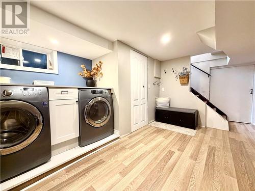 2861 Raymond Street, Greater Sudbury, ON - Indoor Photo Showing Laundry Room