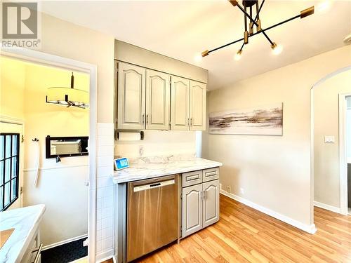 2861 Raymond Street, Greater Sudbury, ON - Indoor Photo Showing Kitchen