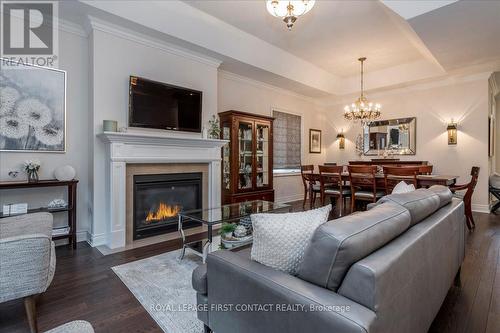 222 Ridge Way, New Tecumseth, ON - Indoor Photo Showing Living Room With Fireplace