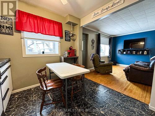 618 Montrock Street, Iroquois Falls, ON - Indoor