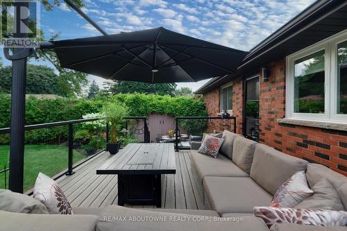 544 Maplehill Drive, Burlington, ON - Outdoor With Deck Patio Veranda With Exterior