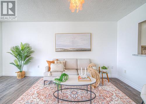 503 - 1225 North Shore Boulevard E, Burlington, ON - Indoor Photo Showing Living Room