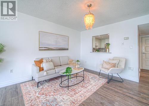 503 - 1225 North Shore Boulevard E, Burlington, ON - Indoor Photo Showing Living Room