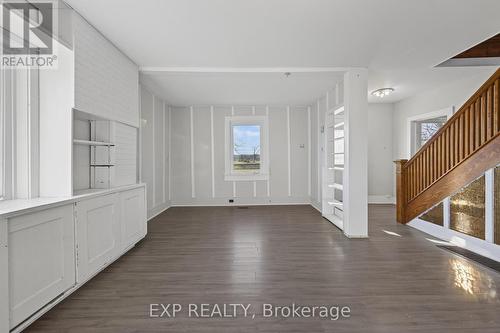 8184 26 Highway, Clearview, ON - Indoor Photo Showing Other Room