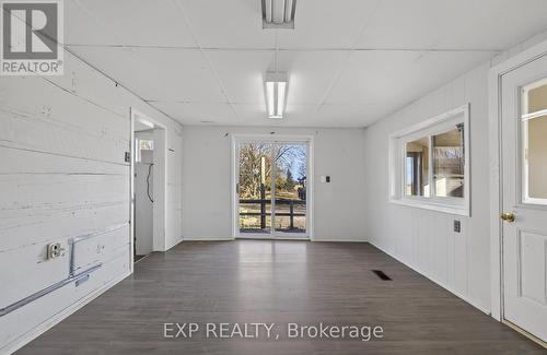 8184 26 Highway, Clearview, ON - Indoor Photo Showing Other Room