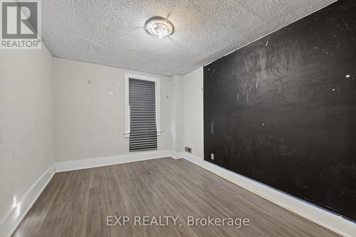 8184 26 Highway, Clearview, ON - Indoor Photo Showing Other Room