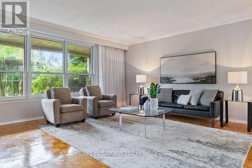 2369 Baccaro Road, Oakville, ON - Indoor Photo Showing Living Room
