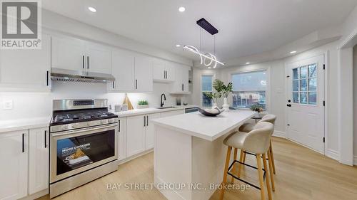 31 Cavalry Trail, Markham, ON - Indoor Photo Showing Kitchen