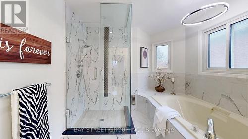 31 Cavalry Trail, Markham, ON - Indoor Photo Showing Bathroom