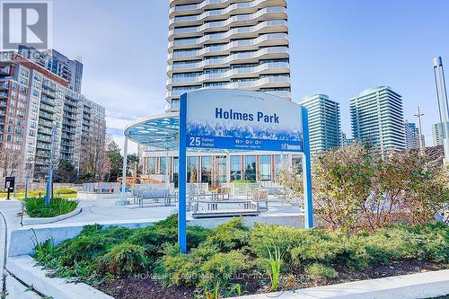 1107 - 15 Holmes Avenue, Toronto, ON - Outdoor With Facade