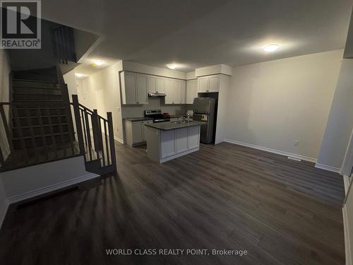 91 Watts Mews, Kawartha Lakes, ON - Indoor Photo Showing Kitchen