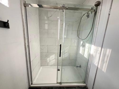 Salle de bains - 6617 Rue Mazarin, Montréal (Le Sud-Ouest), QC - Indoor Photo Showing Bathroom