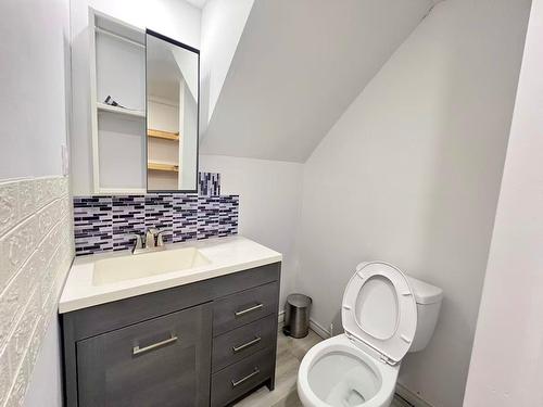 Salle d'eau - 6617 Rue Mazarin, Montréal (Le Sud-Ouest), QC - Indoor Photo Showing Bathroom