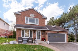 40 Janedale Crescent  Whitby, ON L1N 6Z5