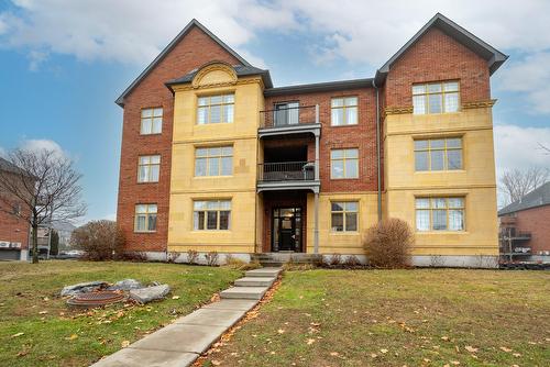 1-8235 Rue de Londres  Brossard, QC J4Y 0L5