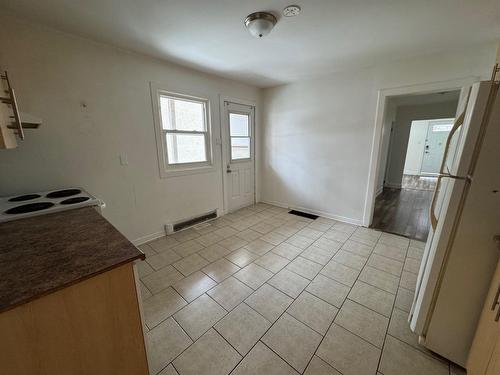 Cuisine - 94 Rue St-Étienne, Gatineau (Hull), QC - Indoor Photo Showing Other Room