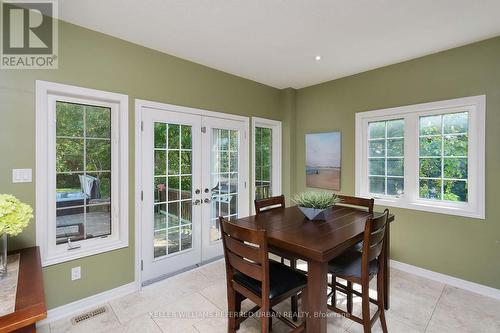 995 Chapman Street, Innisfil, ON - Indoor Photo Showing Dining Room