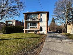 606 LANSDOWNE DRIVE  Oshawa (Eastdale), ON L1G 1W4