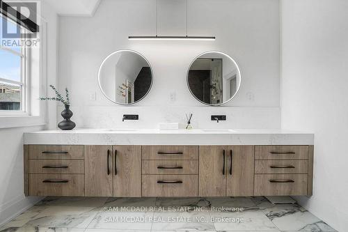 24 - 10 Lunar Crescent, Mississauga, ON - Indoor