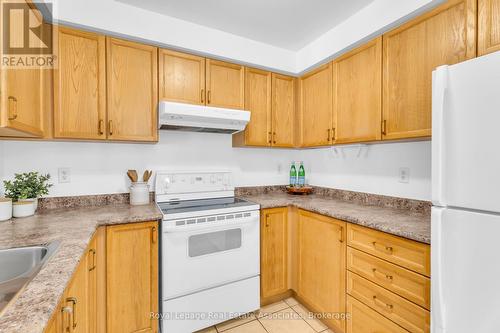 69 Lonestar Crescent, Brampton, ON - Indoor Photo Showing Kitchen