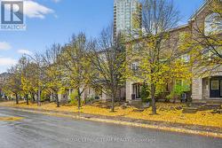 5 - 128 LANARK AVENUE  Ottawa, ON K1Z 1E6
