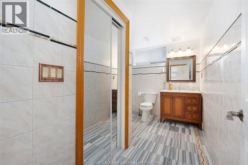 469 John Harvey Crescent, Windsor, ON - Indoor Photo Showing Bathroom