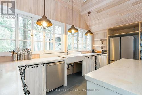 29 Island 26 Lm, Gravenhurst, ON 