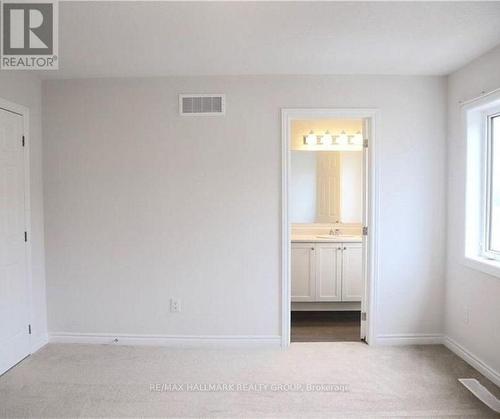 1686 Maple Grove Street, Ottawa, ON - Indoor Photo Showing Other Room