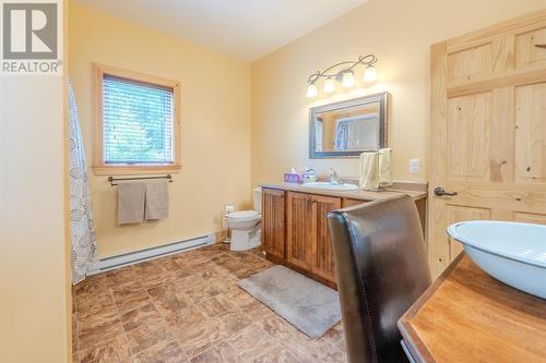15 Amber Drive, Whitbourne, NL - Indoor Photo Showing Bathroom