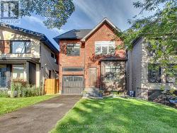 35 FLEMING CRESCENT  Toronto, ON M4G 2A9