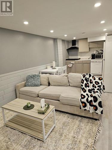 6593 Edenwood Drive, Mississauga, ON - Indoor