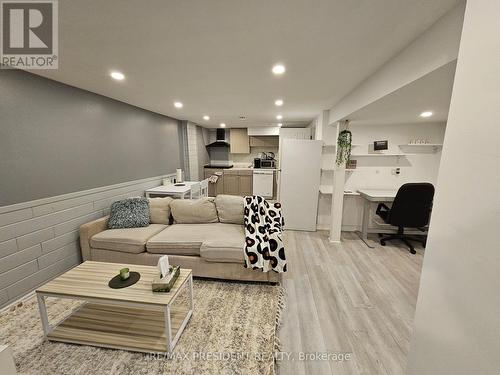 6593 Edenwood Drive, Mississauga, ON - Indoor Photo Showing Other Room