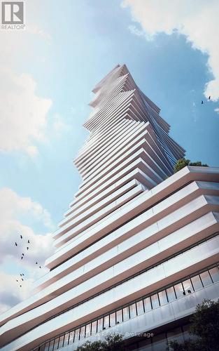 913 - 3900 CONFEDERATION PARKWAY  Mississauga, ON L5B 0M3