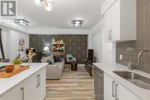 103 - 6065 Mcleod Road, Niagara Falls (Arad/Fallsview), ON - Indoor Photo Showing Kitchen