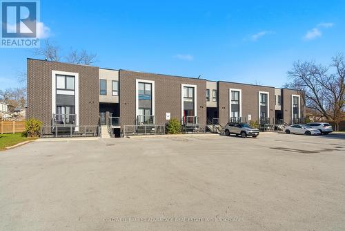 103 - 6065 Mcleod Road, Niagara Falls (Arad/Fallsview), ON - Outdoor