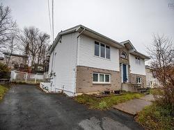 62 Trundle Crescent  Middle Sackville, NS B4E 2X2