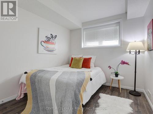 23G - 1989 Ottawa Street S, Kitchener, ON - Indoor Photo Showing Bedroom